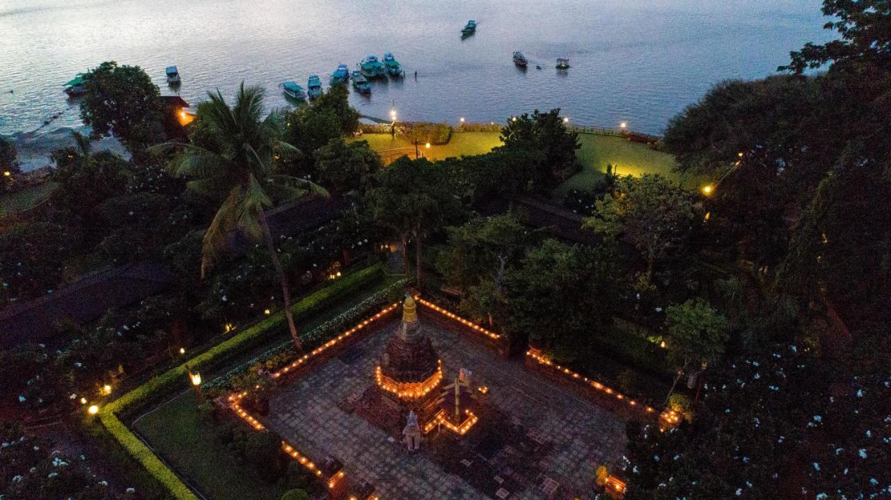 Aye Yar River View Resort Bagan Bagian luar foto