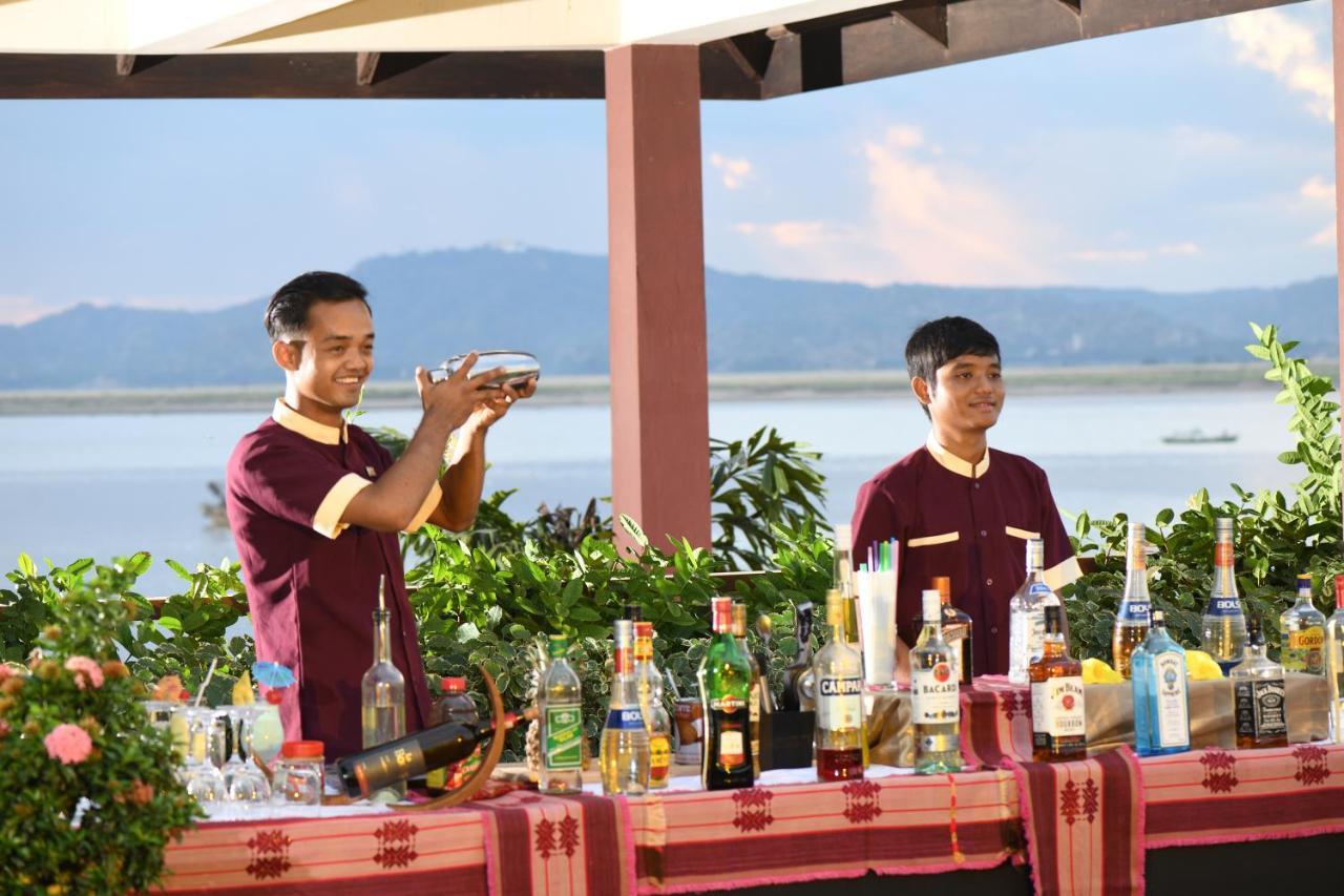 Aye Yar River View Resort Bagan Bagian luar foto