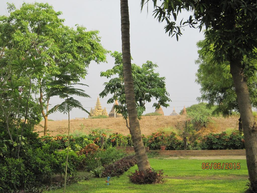Aye Yar River View Resort Bagan Bagian luar foto