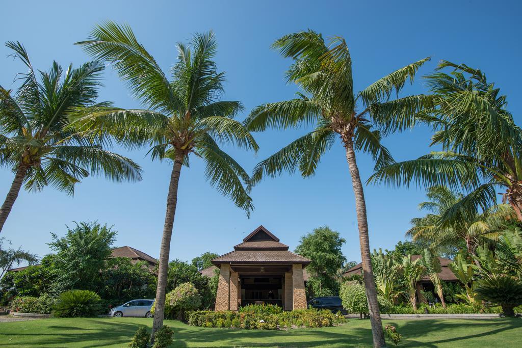 Aye Yar River View Resort Bagan Bagian luar foto
