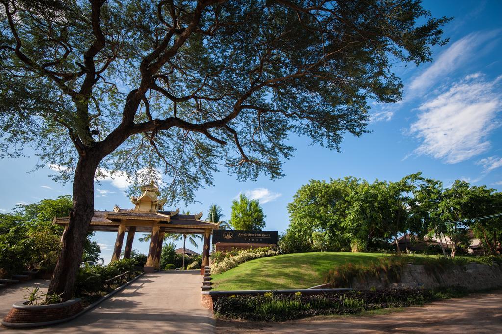Aye Yar River View Resort Bagan Bagian luar foto