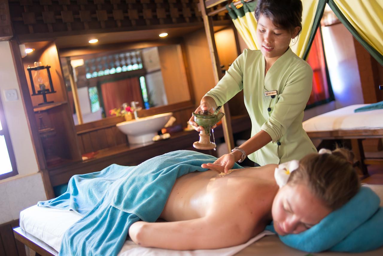 Aye Yar River View Resort Bagan Bagian luar foto