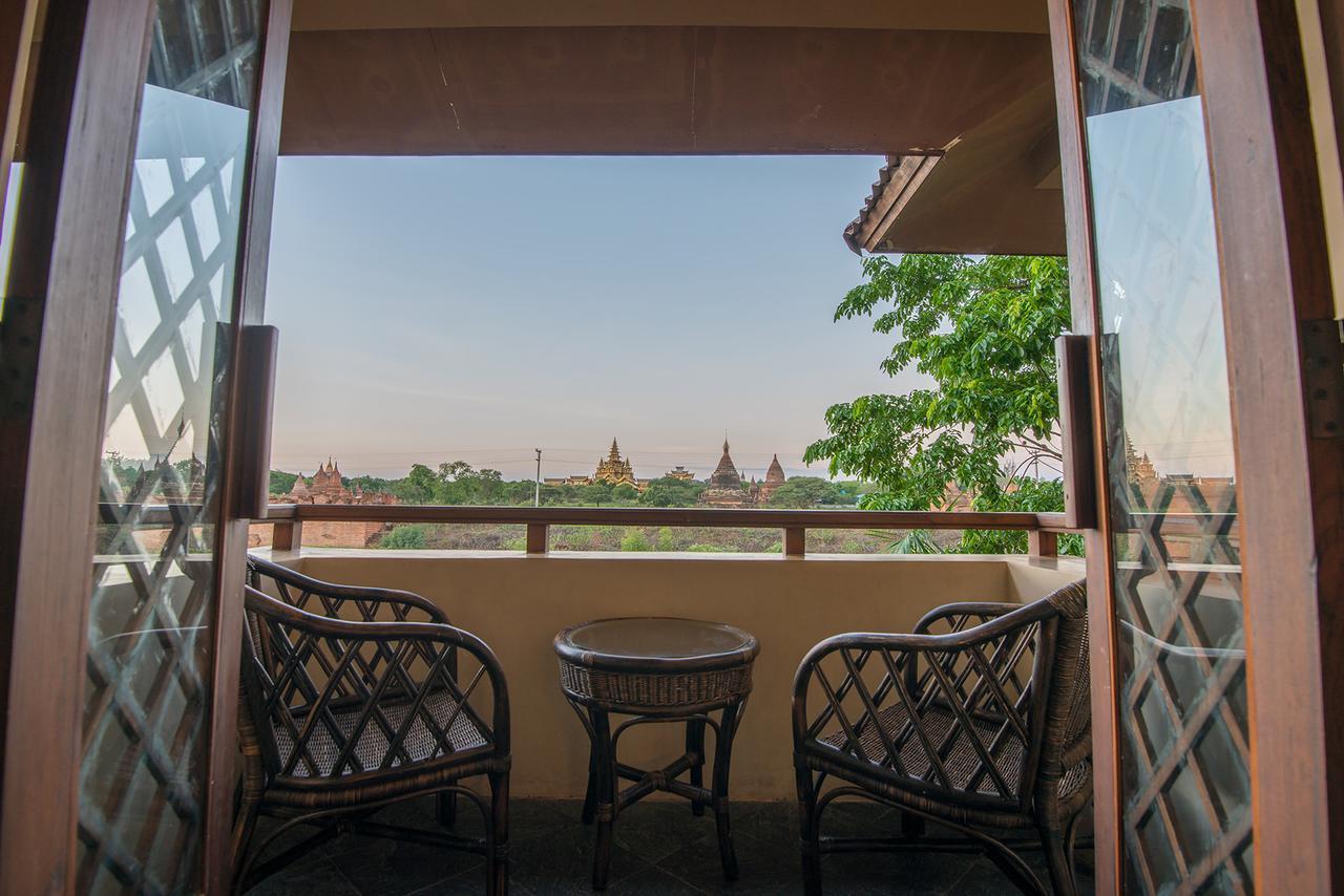Aye Yar River View Resort Bagan Bagian luar foto